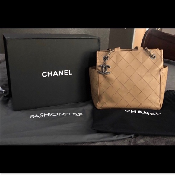 🔴SOLD🔴Authentic CHANEL Beige Tote with Bag Charm - Picture 1 of 16